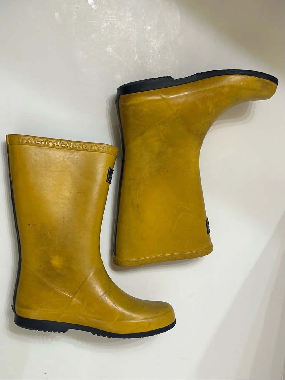 Joules Girls Rainboots Wellies, Waterproof Bright Yellow, Size 2 US
